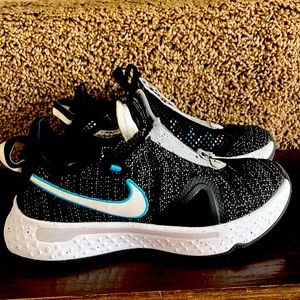 Nike Air Strobel Basketball shoes- size 5.